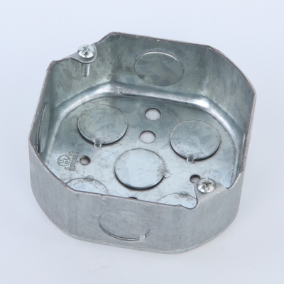 Porcellana Dell'ottagono dell'acciaio contenitore d'acciaio di condotto di montaggio pre con 1/2» 3/4&quot; knock-out fornitore