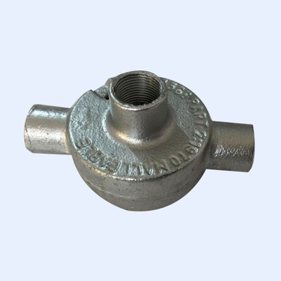 il rivestimento malleabile 25mm di 20mm pre ha galvanizzato lo sbocco circolare dell'entrata del ritorno della scatola 4 fornitore